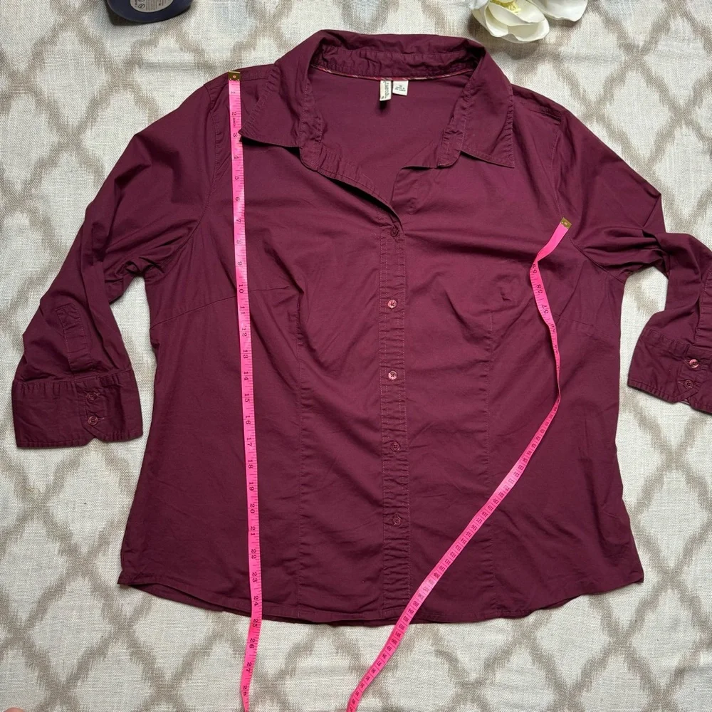 St. John’s Bay Burgundy Button Down Blouse 1X Stretch Roll Tab Top